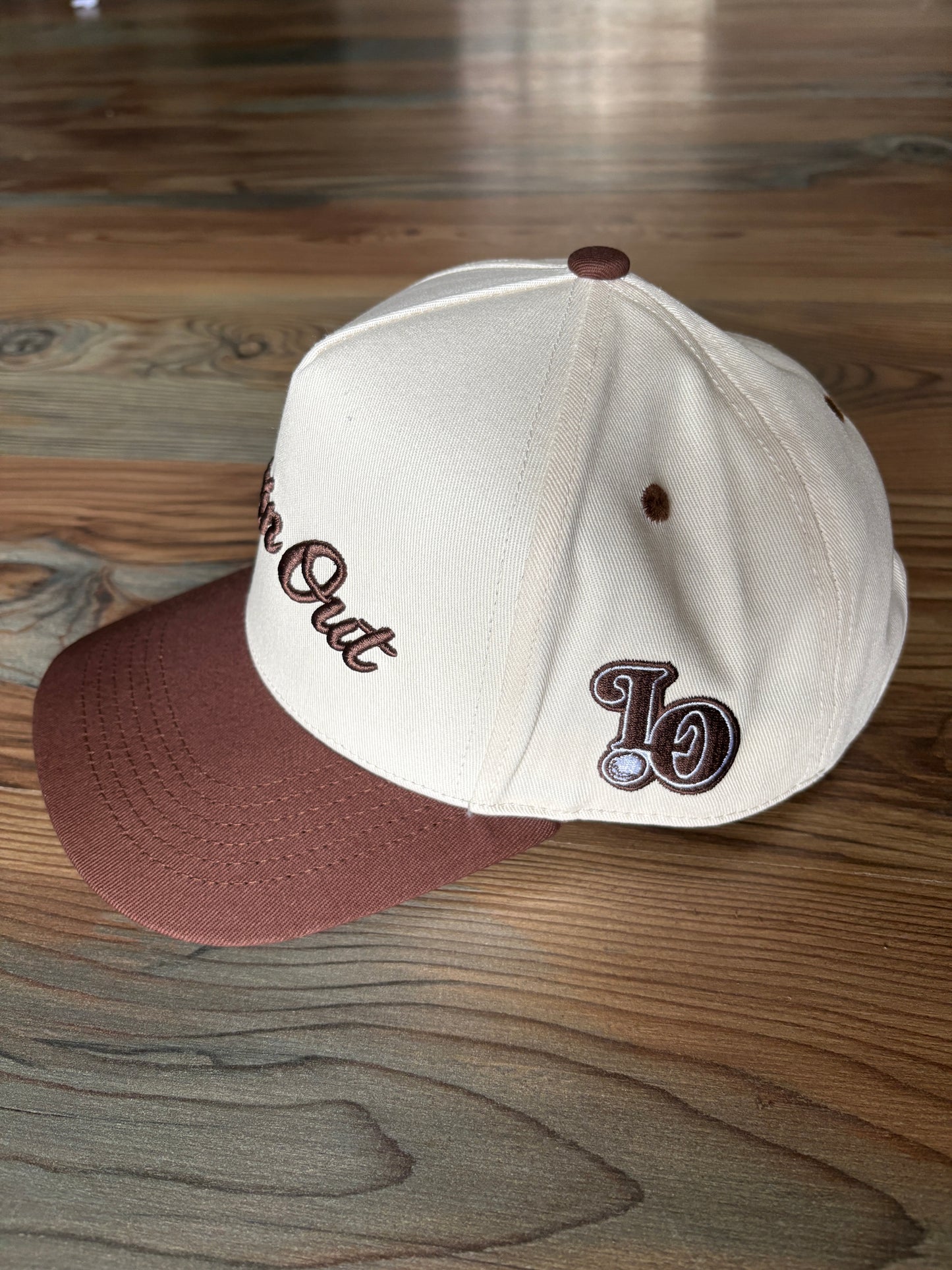 Crème & Brown Retro fit