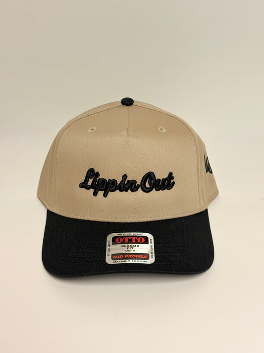 “Lippin Out” Black & Tan snap